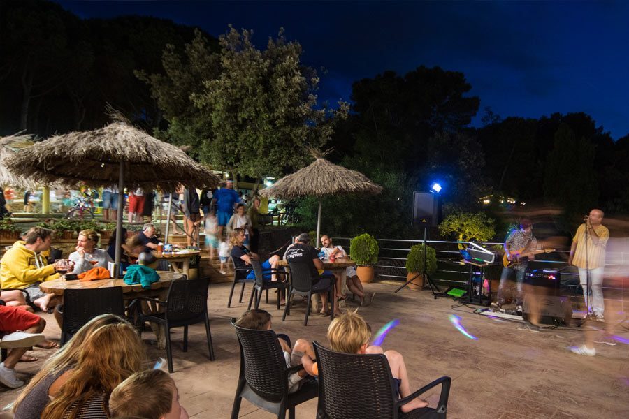 ec:activitats/campingbegur_ambientnit-2541-1.jpg