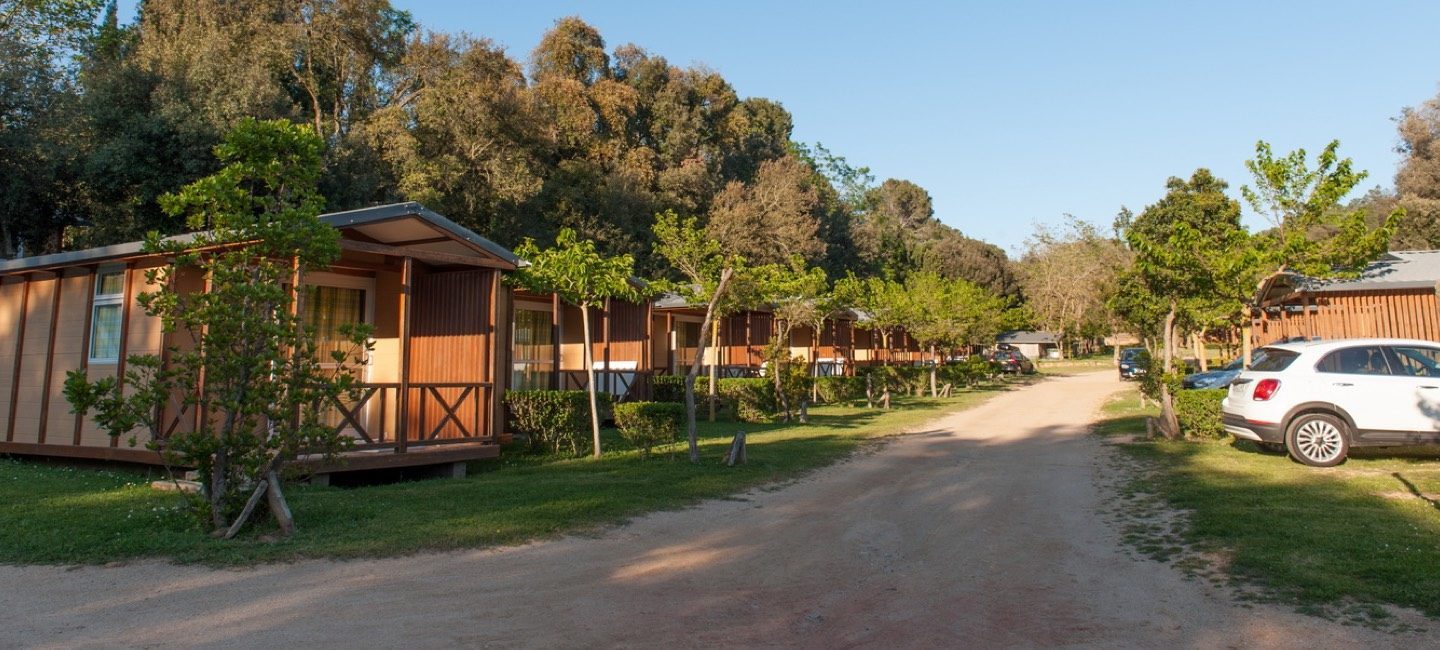 ec:allotjaments/bungalow-5/slider-bungalow-5pax-3.jpg
